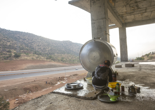 Yazidi Refugees From Sinjar Living In An Under Construction Building, Duhok, Kurdistan, Iraq