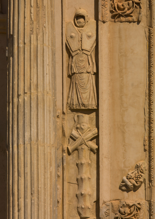Decoration columns in leptis magna, Tripolitania, Khoms, Libya