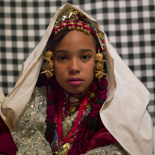 Tuareg girl in traditional clothing, Tripolitania, Ghadames, Libya
