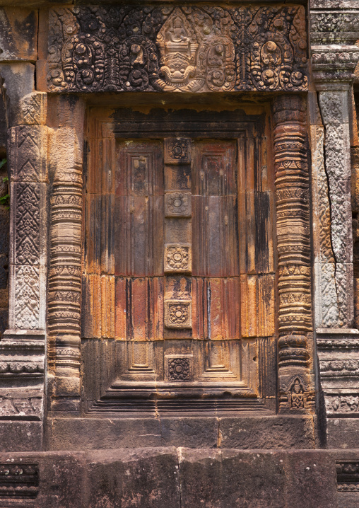 Dor at wat phu khmer temple, Champasak, Laos