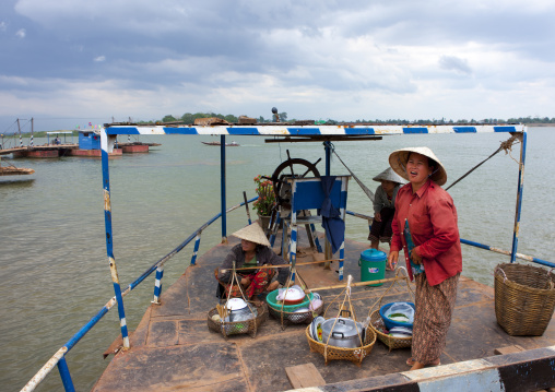 Ferry on mekong river, Phonsaad, Laos