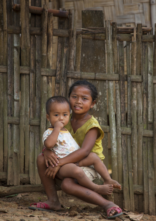 Khmu minority kids, Xieng khouang, Laos