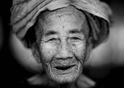 Lao lum tribe old woman, Pakbeng, Laos