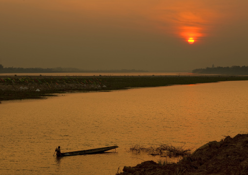 Sunset over mekong river, Vientiane, Laos