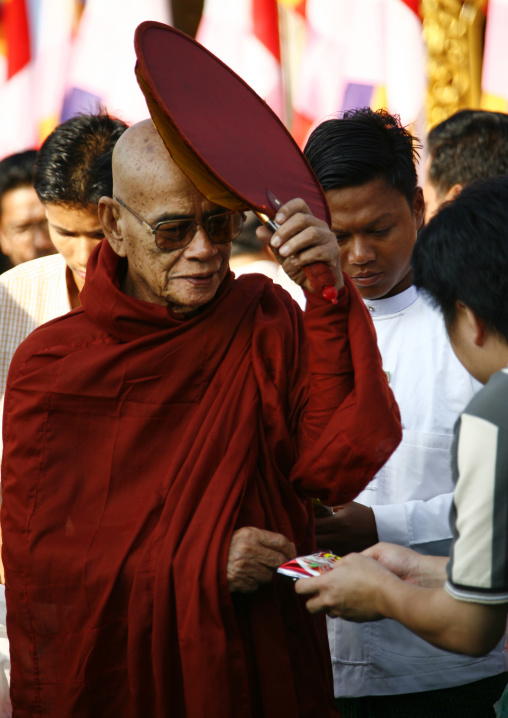 Monks Offers Rangoon, Myanmar