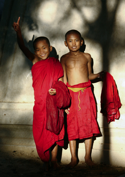 Novices Buddhist Monks, Bagan, Myanmar