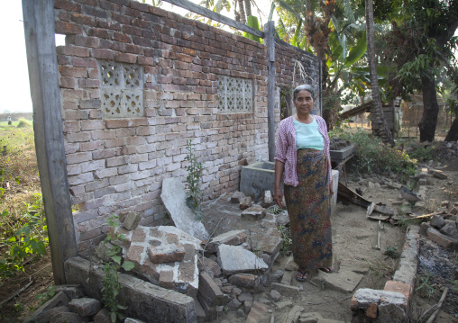 Rohingya Woman In Her Former House Burnt By 969 Extremists Buddhists, Thandwe, Myanmar