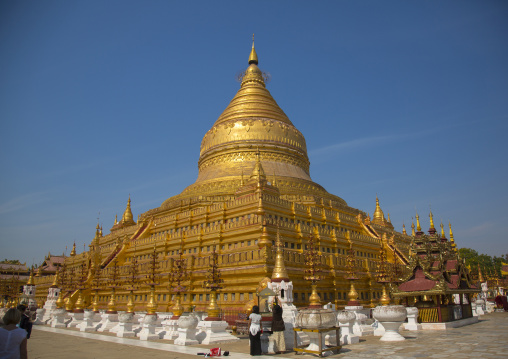 Shwe Zigon Paya Golden Temple, Bagab, Myanmar