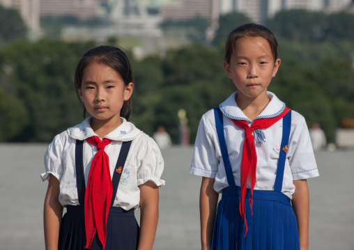 North Korean pioneers girls in Mansudae Grand monument, Pyongan Province, Pyongyang, North Korea