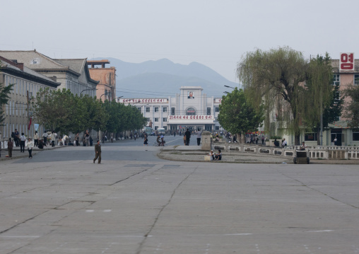 Large avenues without cars, North Hwanghae Province, Sariwon, North Korea