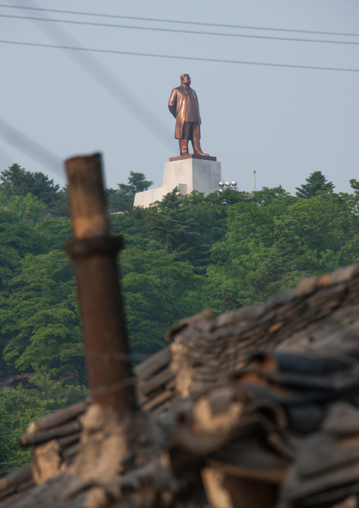 Kim il Sung statue on the top of a hill, North Hwanghae Province, Kaesong, North Korea