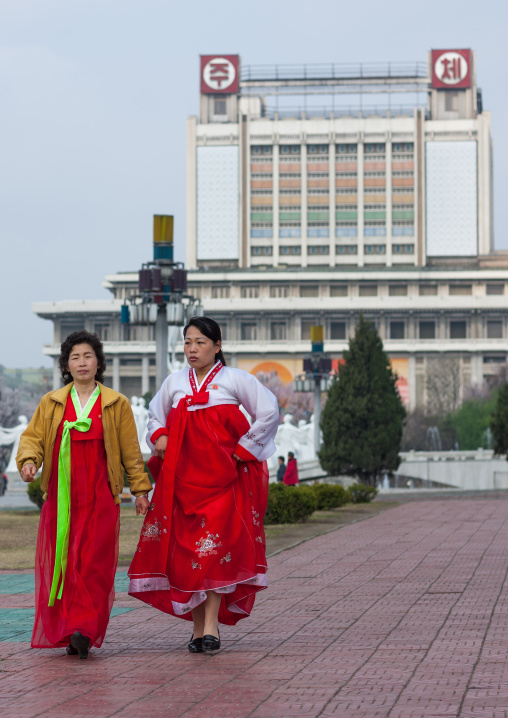 Portrait of North Korean women in choson-ot in the street, Pyongan Province, Pyongyang, North Korea