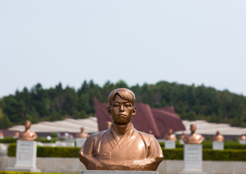 Statue in Taesongsan revolutionary martyr's cemetery, Pyongan Province, Pyongyang, North Korea