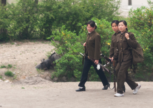North Korean soldiers women with fake kalashnikov, North Hwanghae Province, Kaesong, North Korea