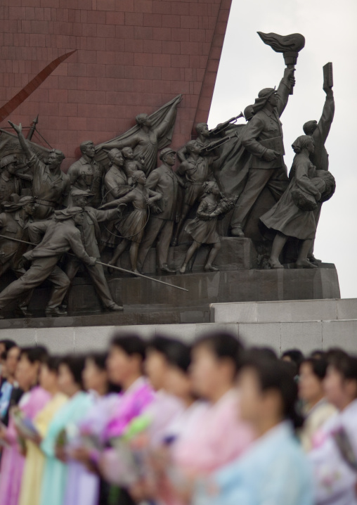 Statues of North Korean citizens in their anti-japanese revolutionary struggle in Mansudae Grand monument, Pyongan Province, Pyongyang, North Korea