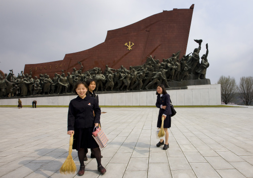 Young pionners cleaning mansudae grand monument, Pyongan province, Pyongyang, North korea