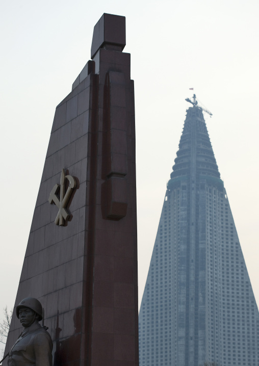 Ryugyong hotel and party's worker monument in the victorious fatherland liberation war museum, Pyongan Province, Pyongyang, North Korea