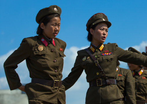 North Korean soldiers women, Pyongan Province, Pyongyang, North Korea