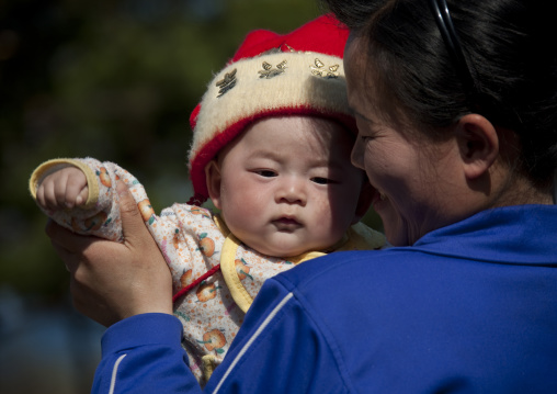 North Korean mother with her baby, North Hamgyong Province, Chilbo Sea, North Korea