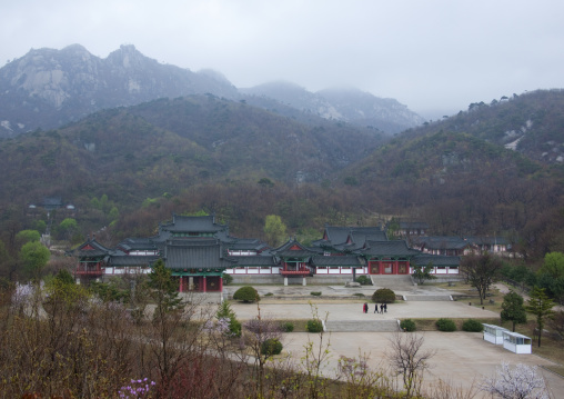 Ryongthong temple founded by Korean chonthae sect of buddhism, Ogwansan, Ryongthong Valley, North Korea