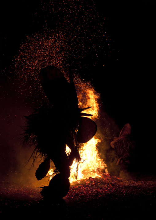 Dancer with a giant mask during a Baining tribe fire dance, East New Britain Province, Rabaul, Papua New Guinea