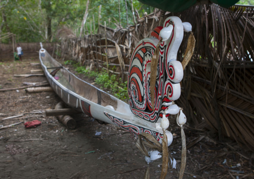 Traditional canoe with carved and painted decorations, Milne Bay Province, Alotau, Papua New Guinea