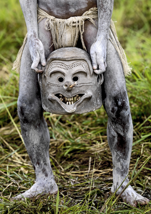 Mudman mask from Asaro during a sing-sing, Western Highlands Province, Mount Hagen, Papua New Guinea