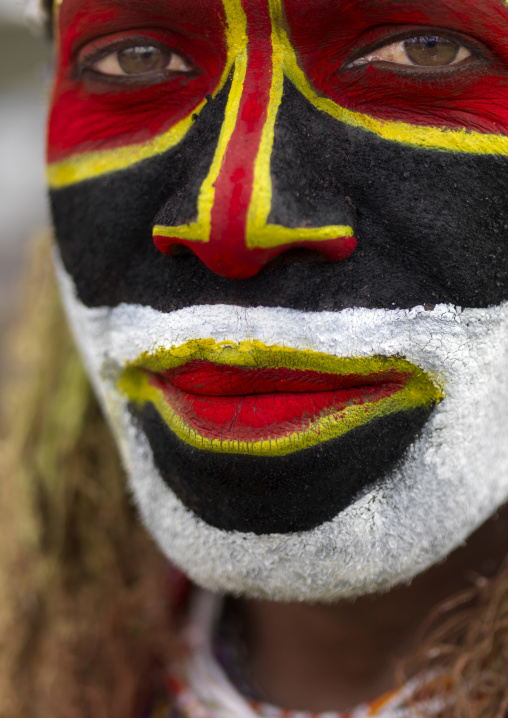Portrait of a Kunga warrior during a sing-sing, Western Highlands Province, Mount Hagen, Papua New Guinea