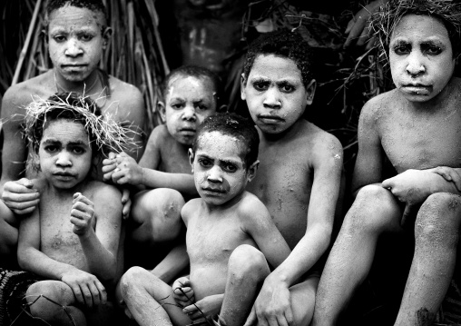 Chimbu tribe children during a Sing-sing ceremony, Western Highlands Province, Mount Hagen, Papua New Guinea