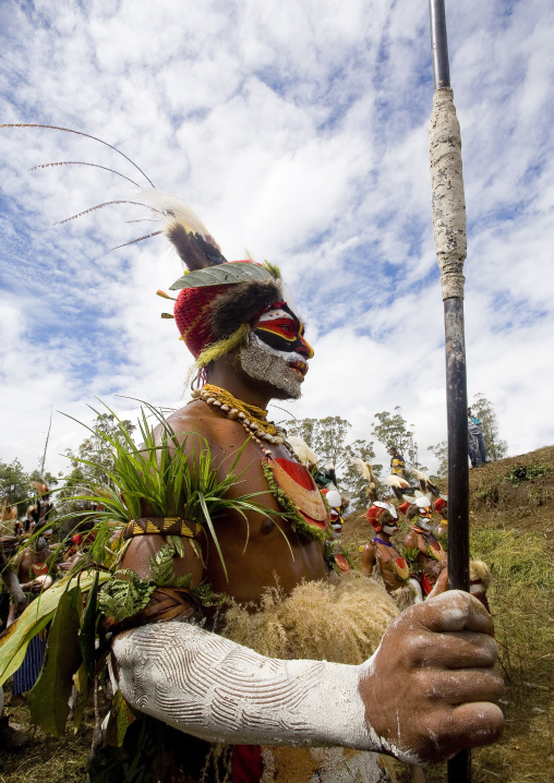 Highlander warrior with a spear during a sing-sing, Western Highlands Province, Mount Hagen, Papua New Guinea