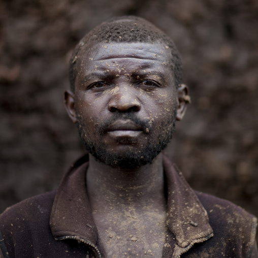 Batwa tribe man, Western Province, Cyamudongo, Rwanda