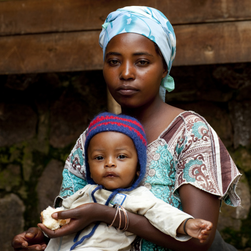 Rwandan mother with her child, Kigali Province, Kigali, Rwanda