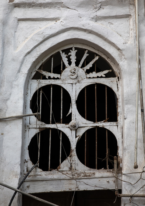 Wooden window of an historic house in the old quarter of al-Balad, Mecca province, Jeddah, Saudi Arabia