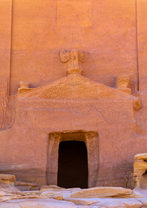 Qasr al-Farid tomb of Lihyan son of Kuza entrance in Madain Saleh, Al Madinah Province, Alula, Saudi Arabia