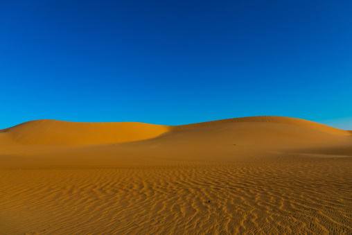 Sand dunes in the Rub' al Khali empty quarter desert, Najran province, Khubash, Saudi Arabia