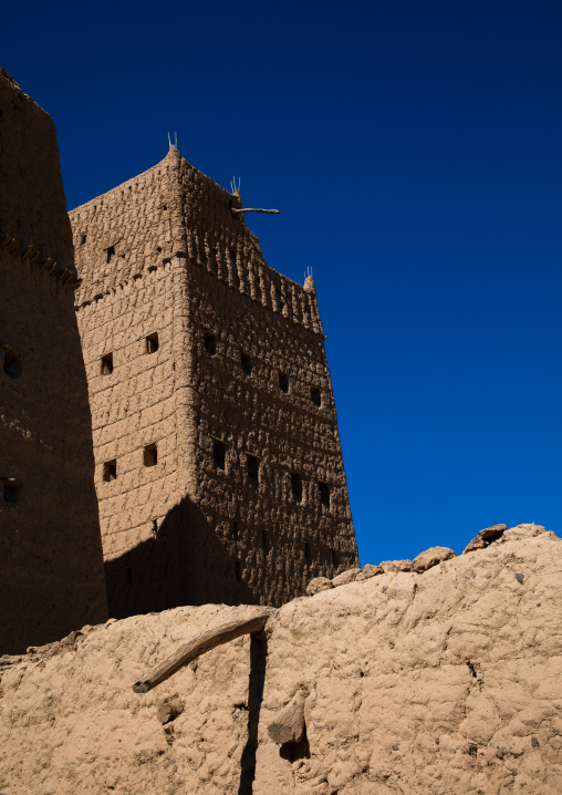 Traditional old multi-storey mud house, Asir province, Dahran Aljanub, Saudi Arabia