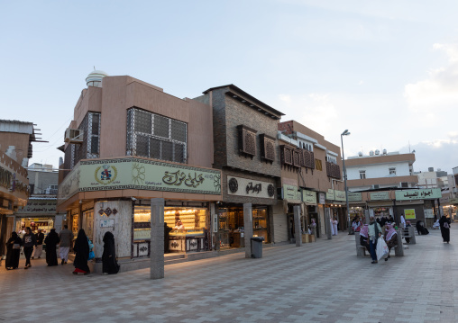 Shops in the souq area, Mecca province, Taïf, Saudi Arabia