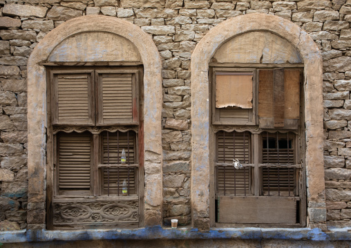Windows of an old house, Mecca province, Taïf, Saudi Arabia