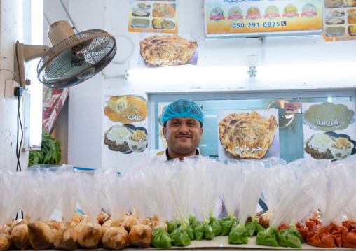 Vendor in a local restaurant, Jizan Province, Jizan, Saudi Arabia