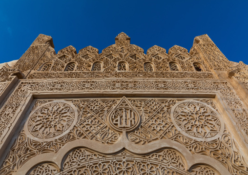 Gate gypsum decoration of Ahmed Munawar Refa house, Red Sea, Farasan, Saudi Arabia