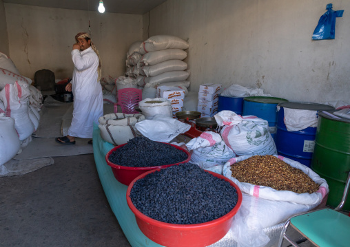 Shop selling sweet dry raisins, Najran Province, Najran, Saudi Arabia