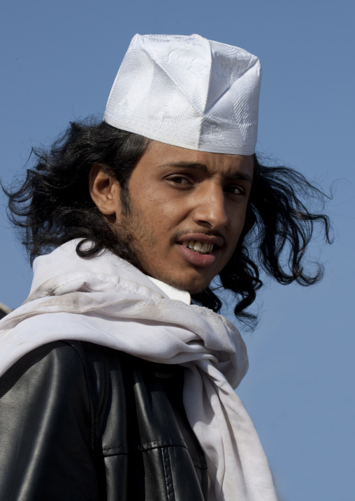 Portrait of a saudi man with long hair, Jizan province, Addayer, Saudi Arabia