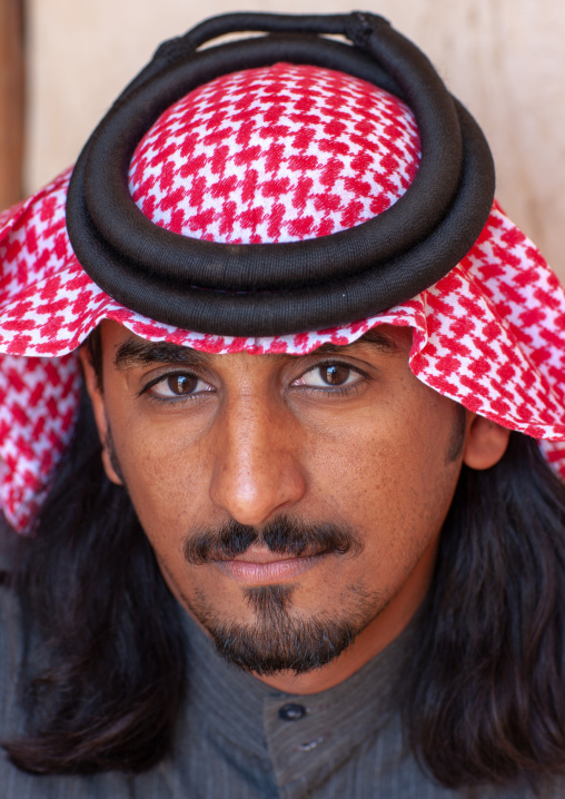 Portrait of a saudi man wearing a kaffiyeh, Najran Province, Najran, Saudi Arabia