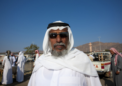 Saudi man in the animal market, Najran Province, Najran, Saudi Arabia
