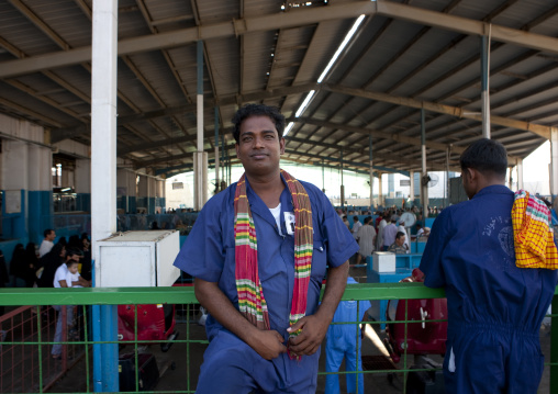 Foreign workers in the fish market, Mecca province, Jeddah, Saudi Arabia