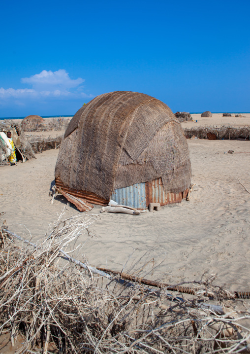 A somali hut called aqal in the desert, Awdal region, Lughaya, Somaliland