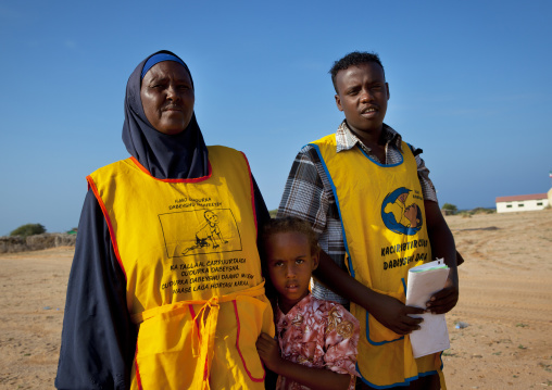 A Woman And A Man In A Campaign For Polio Vaccination, Somaliland
