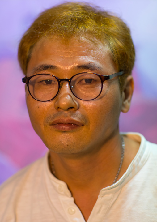 Former north Korea propaganda artist called oh sung-cheol, National Capital Area, Seoul, South Korea