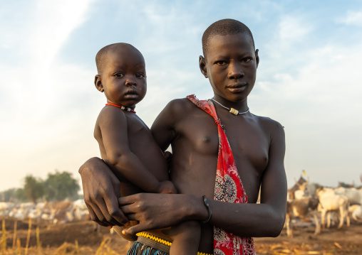 Portrait of a Mundari tribe moither with her child, Central Equatoria, Terekeka, South Sudan