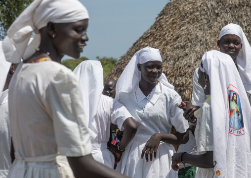 Mundari tribe nuns dressed in white before a mass, Central Equatoria, Terekeka, South Sudan